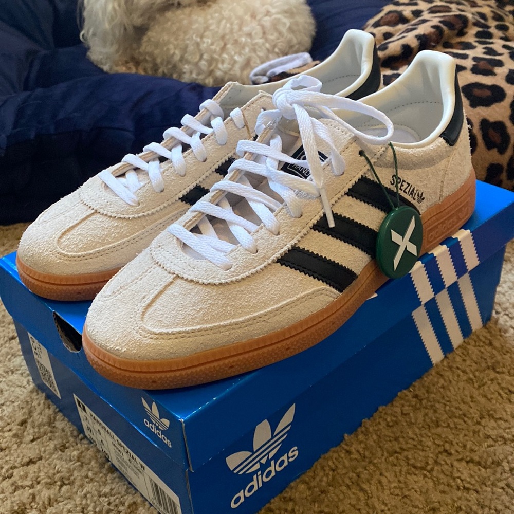 NWT. Adidas handball spezial. Adidas sneakers.Adidas special.